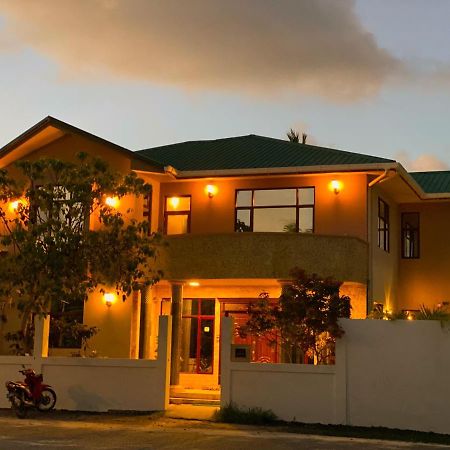 Calyx Grand Fuvahmulah Hotel Bagian luar foto